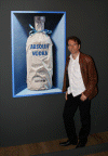 Absolut_Bond.gif (2143002 bytes)