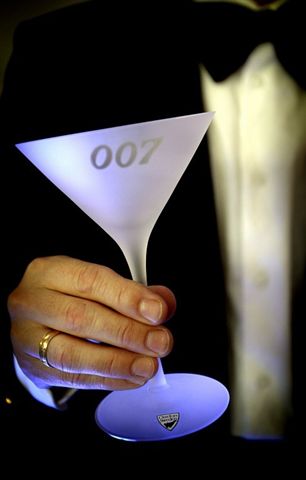 Dry Martini  glas with 007 logo from 007 museum