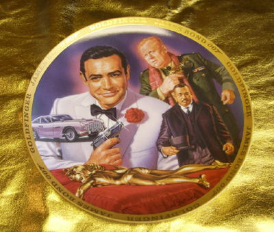  James Bond Goldfinger  Plates - 1995 in The James Bond 007 Museum
