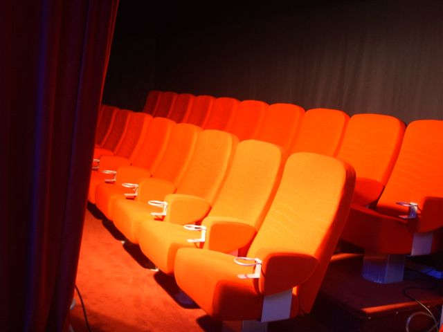 PREMIERE 1 CINEMA CHAIR   Italien designad by Paolo Favoretto. Design: P.Favaretto och G. Brigato