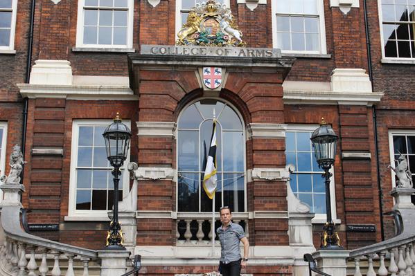 London Collage Of Arms James Bond Guinnar Schfer from James Bond 007 Museum Nybro Sweden