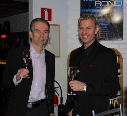 Joe Labero beskte Bond... James Bond  Drack champagne Bollinger och spelade roulette i James Bond Museet i Nybro Sweden