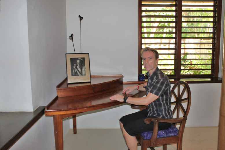 James Bond (Gunnar Schfer) to visit Ian Flemings house Goldeneye, Jamaica.. Ian Fleming's desk in his bedroom