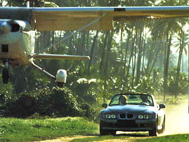 Plane and BMW Z3 in Goldeneye