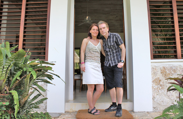 Sarah and Gunnar Bond at Ian Flemings entr house