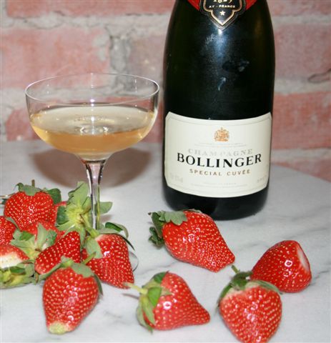 Champagne Bollinger Speciell Cuvee` med Jordgubbar 