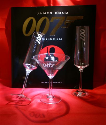 007 Design Collection Dry Martini, Champagneglass 007 Design Collection Dry Martini, Champagneglass from James Bond 007 Museum and Gunnar Schfer.