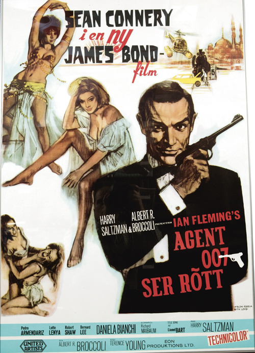 Agent 007 ser rtt.Orginal Poster  Walther LP53 air pistol held by Sean Connery as James Bond advertising campaign for the 1963 From Russia With Love