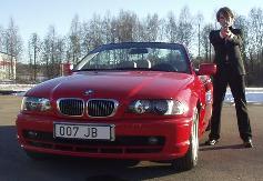 Gunnar Schfer in front of 007 JB BMW in Nybro