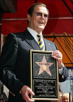 Roger Moore fick stjrna p Walk of Fame